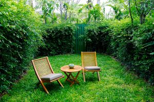 cozy backyard table and chairs