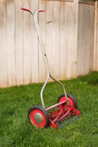 Reel type lawn mower