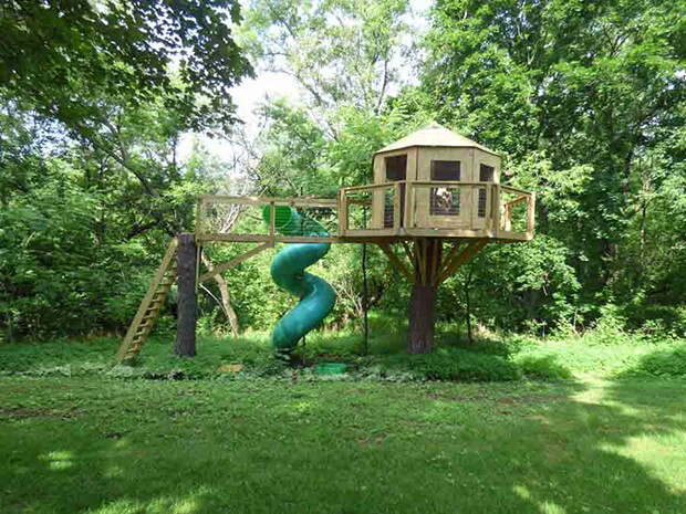 large adult treehouse